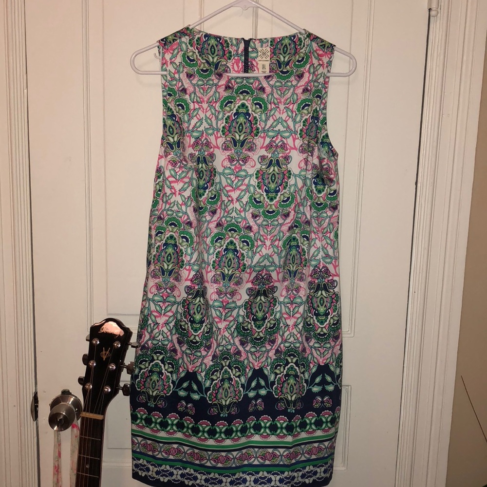 Printed shift with zipper back